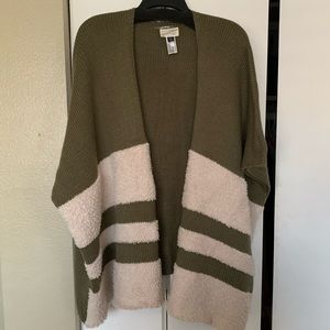 Universal Thread Poncho